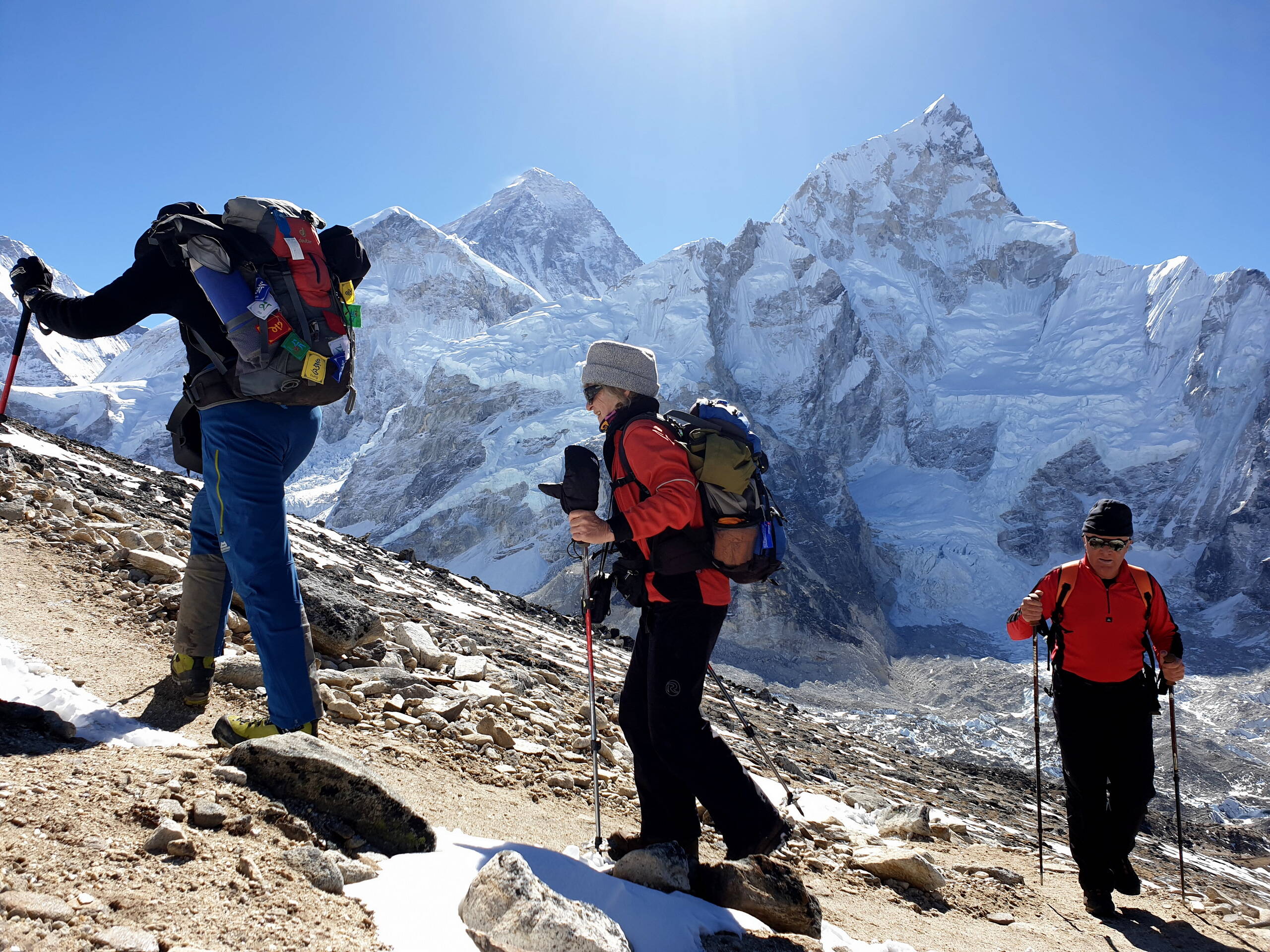 Aufstieg Kala Patthar (5550 m) mit Everest hinten (8848 m)