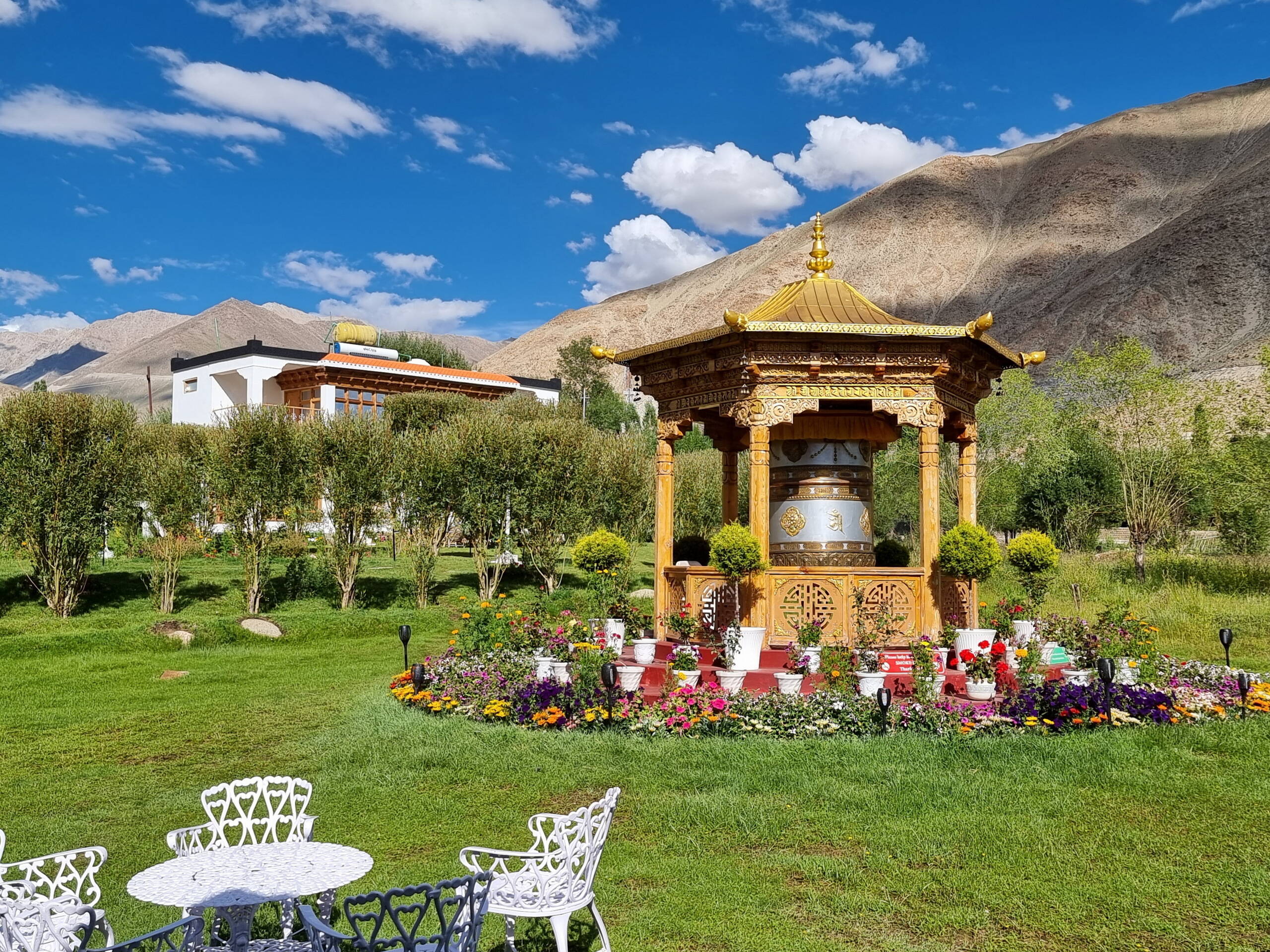 Garten unseres Guesthouses, Sakti