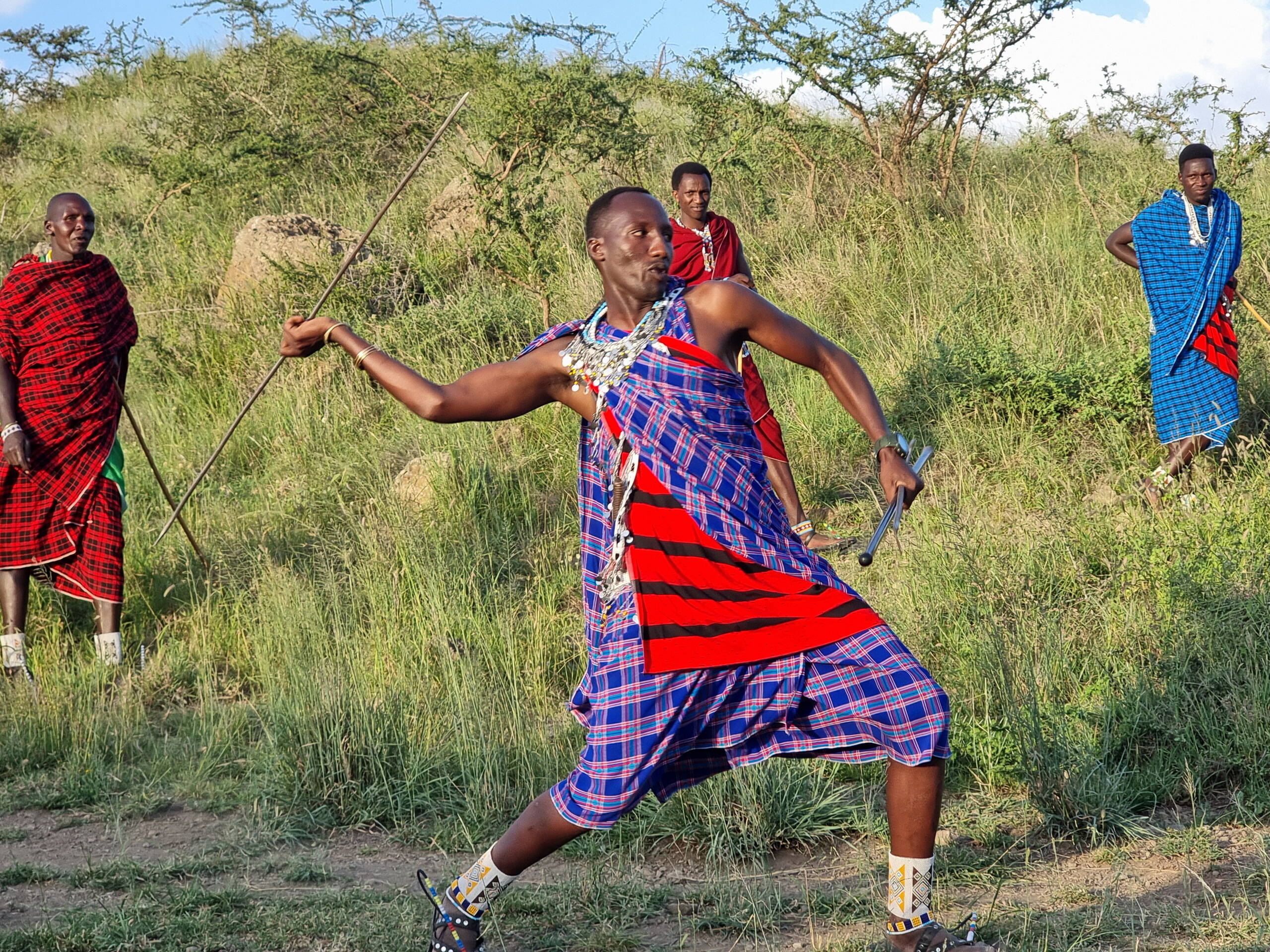 Speerwurf-Wettbewerb mit den Massais