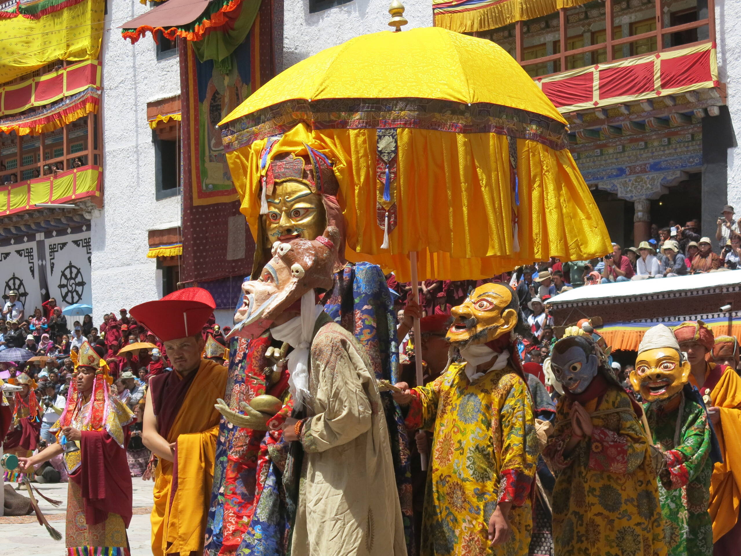 Kloster-Festival in Hemis