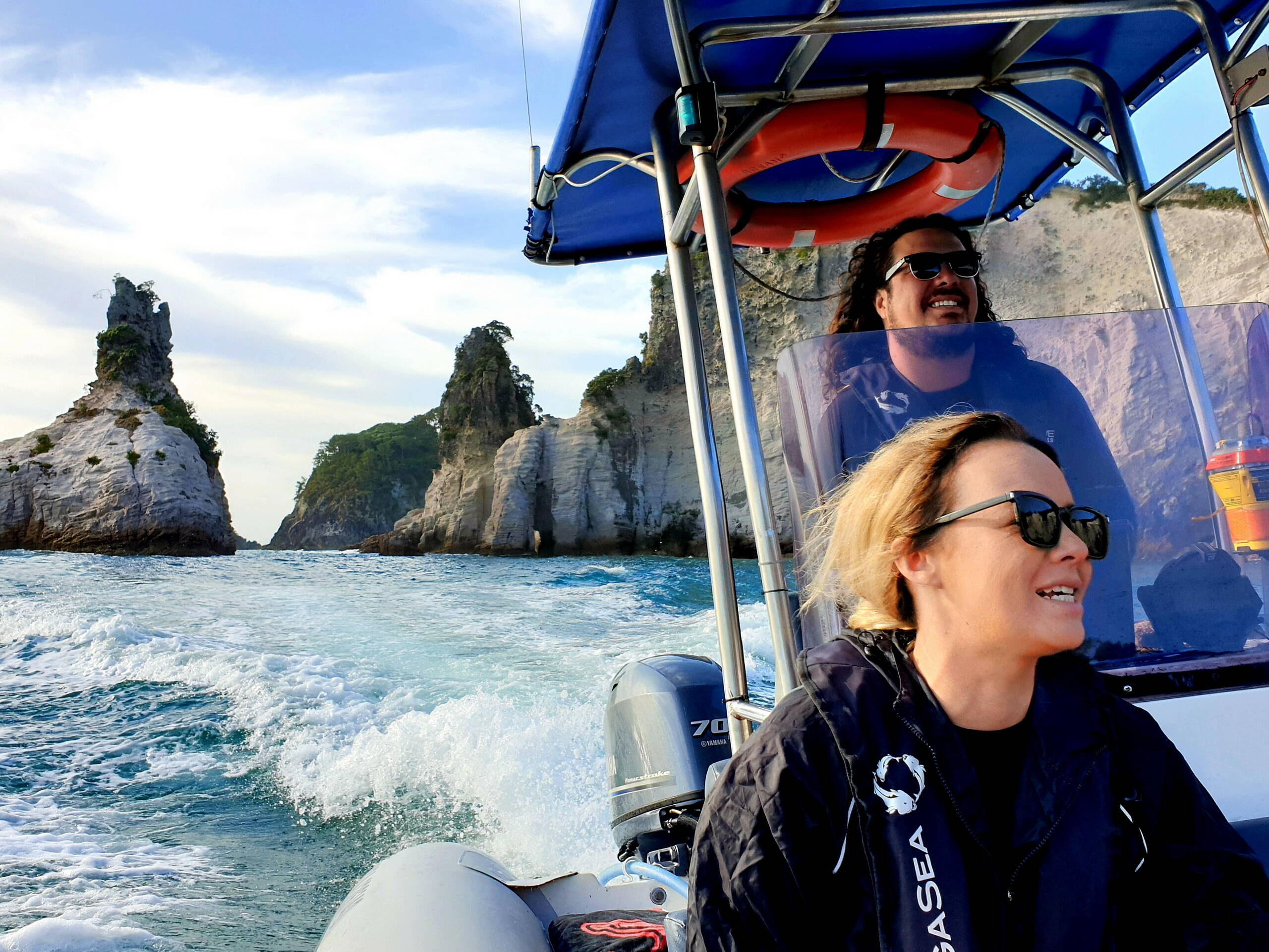 Bootstour entlang der Kalksteinküste, Coromandel Halbinsel